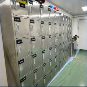Reinraum-Einkleideschrank