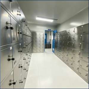 Reinraum-Einkleideschrank