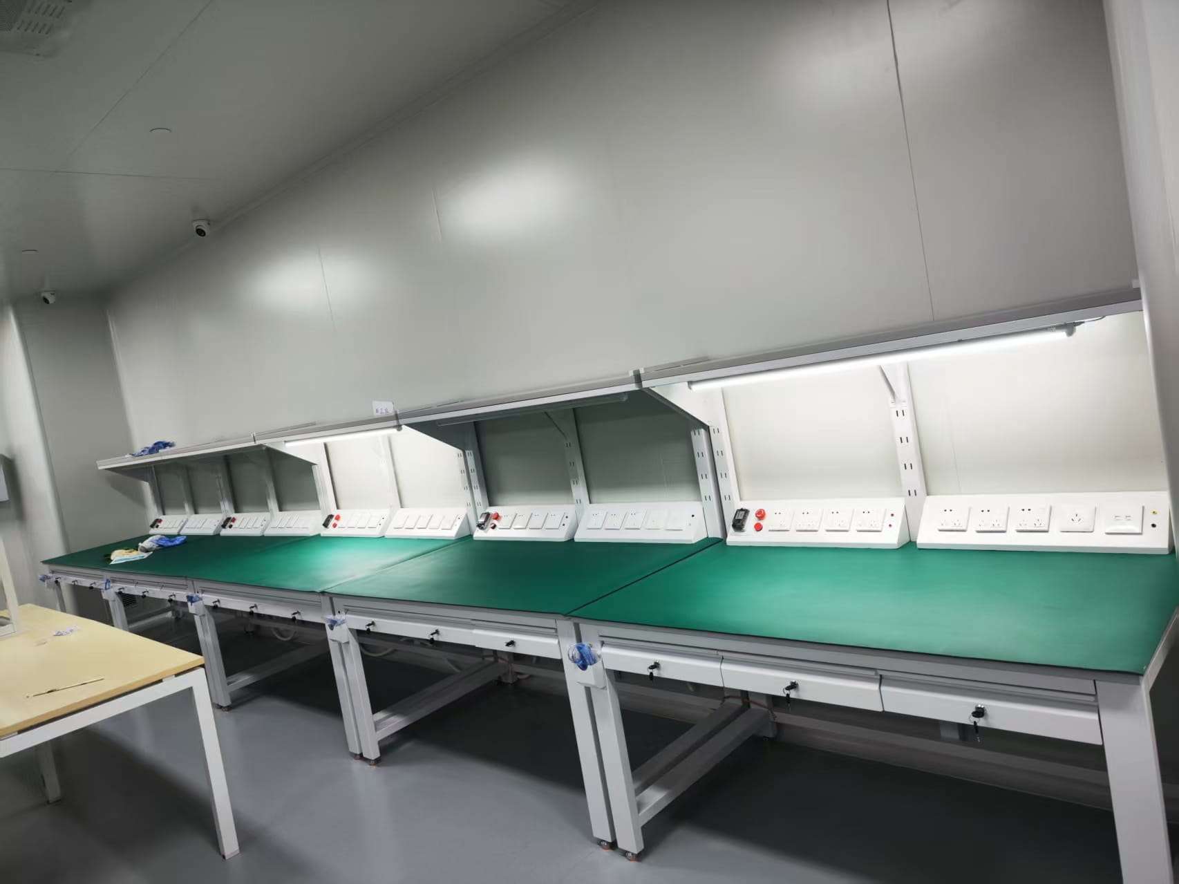 esd-safe-workbenches