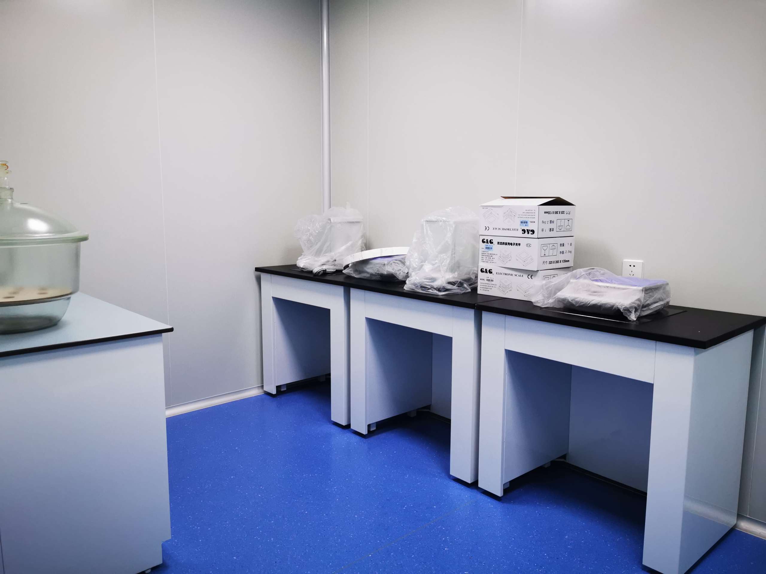 lab-shaker-table