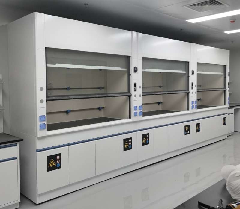 laboratory-fume-hoods-comparison-stainless-pp-steel laboratory-fume-hoods-comparison-stainless-pp-steel