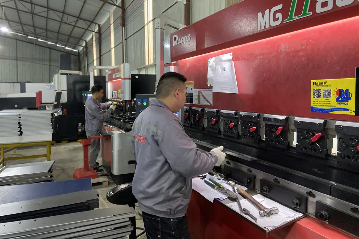 zhlabs-factory-metal-bending-workshop-stainless-steel-parts-storage zhlabs-factory-metal-bending-workshop-stainless-steel-parts-storage